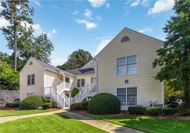 Photo 1 of Sale Pending at 914 Cannongate Xing Sw, Marietta, GA 30064 | MLS# 7753625 | Listing updated on 2026-08-16