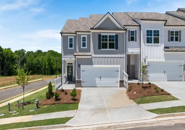 Homes for sale in Gainesville, GA | 1797 Meadow Green Cir, Gainesville, GA 30501 | MLS# 7775298