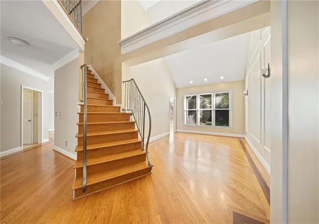 Photo 4 of Sale Pending at 135 Nautica Way, Roswell, GA 30076 | MLS# 7800417 | Listing updated on 2026-09-04