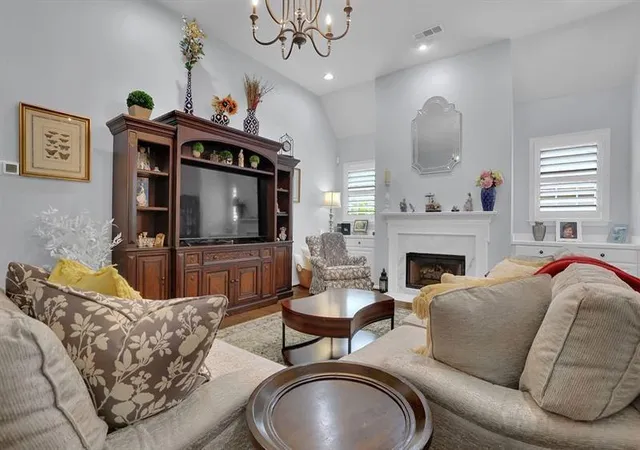 Photo 3 of Single family home for sale at 850 Lake Medlock Dr, Johns Creek, GA 30022 | MLS# 7800688 | Listing updated on 2026-09-18