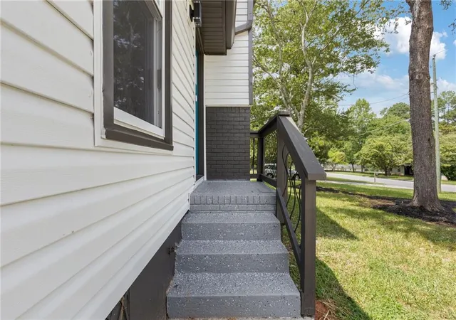 3rd image of 2531 Falcon Ridge Dr, Grayson, GA 30017 | MLS# 7818241
