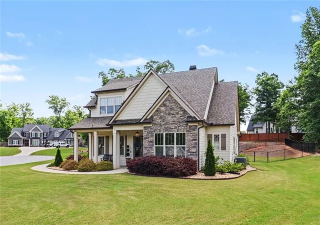 3rd image of 13 Anchor Ct, Newnan, GA 30263 | MLS# 7761509