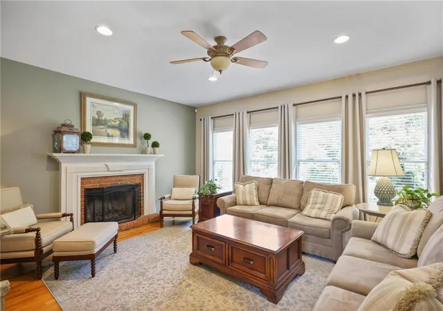Photo 4 of Single family home for sale at 456 Chatfield Pointe Nw, Marietta, GA 30064 | MLS# 7812618 | Listing updated on 2026-08-29