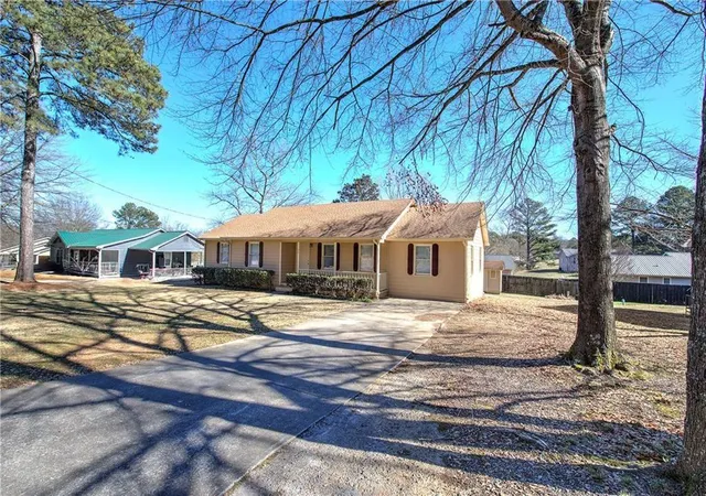 2nd image of 58 Habersham Cir Ne, Cartersville, GA 30121 | MLS# 7794861