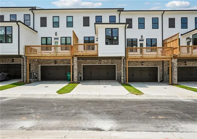 Photo 3 of Townhouse for sale at 4211 Millcroft Pl #215, Buford, GA 30518 | MLS# 7810383 | Listing updated on 2026-10-08