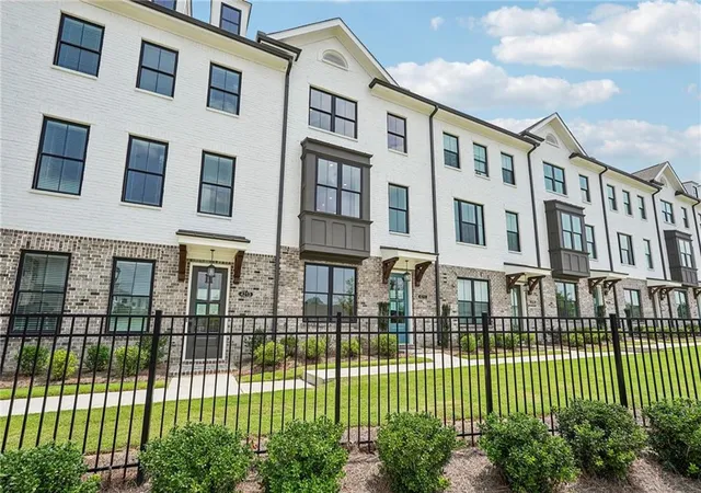 Photo 4 of Townhouse for sale at 4211 Millcroft Pl #215, Buford, GA 30518 | MLS# 7810383 | Listing updated on 2026-10-08