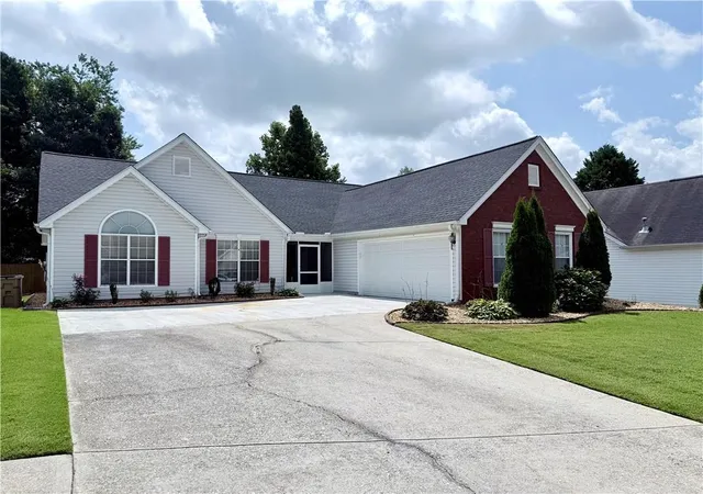 Photo 1 of Single family home for sale at 3349 Hampton Tr Ct, Buford, GA 30519 | MLS# 7814728 | Listing updated on 2026-08-24