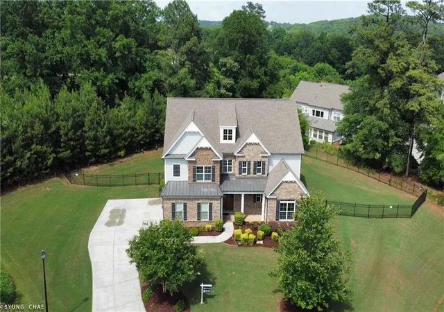 Homes for sale in Suwanee, GA | 6050 Gallop Ct, Suwanee, GA 30024 | MLS# 7777929