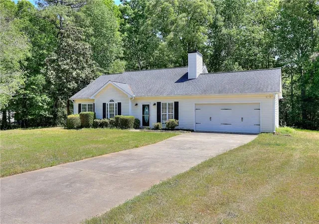 image of 1022 Carriage Wy, Loganville, GA 30052 | MLS# 7790381