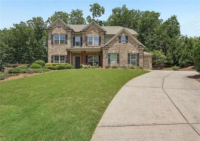 Homes for sale in Sugar Hill, GA | 5811 Kendrix Ridge Dr, Sugar Hill, GA 30518 | MLS# 7786335