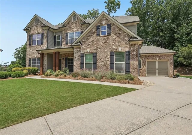 Homes for sale in Sugar Hill, GA | 5811 Kendrix Ridge Dr, Sugar Hill, GA 30518 | MLS# 7786335