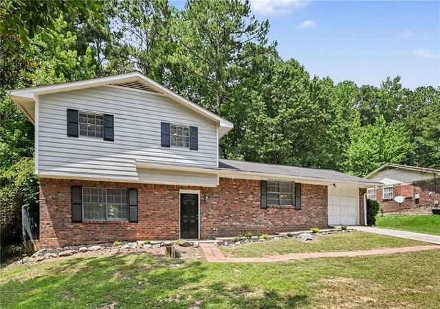 Homes for sale in College Park, GA | 2915 Lajean Dr, College Park, GA 30349 | MLS# 7799184