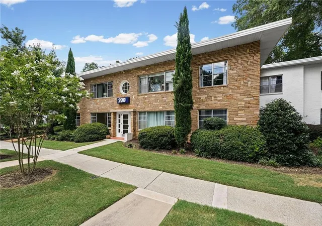 Photo 2 of Condo for sale at 2240 Cheshire Brg Rd Ne #207, Atlanta, GA 30324 | MLS# 7803347 | Listing updated on 2026-09-04
