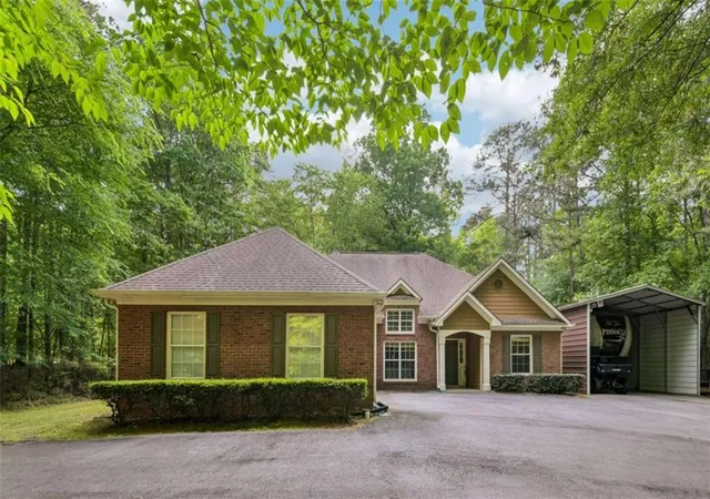 3rd image of 105 Flowers Dr, Covington, GA 30016 | MLS# 7765462