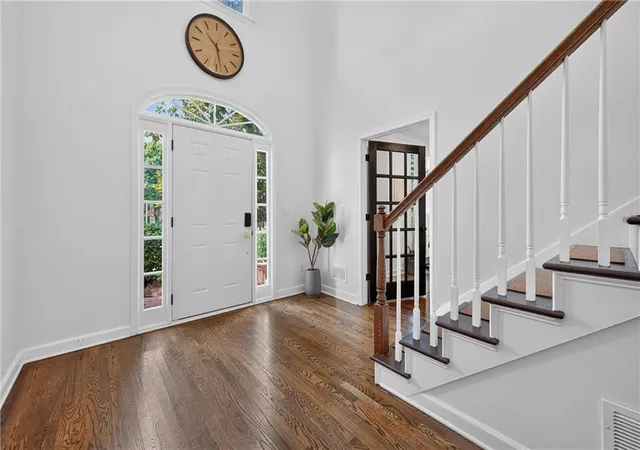 Photo 4 of Single family home for sale at 715 Brafferton Way, Johns Creek, GA 30005 | MLS# 7793871 | Listing updated on 2026-09-16