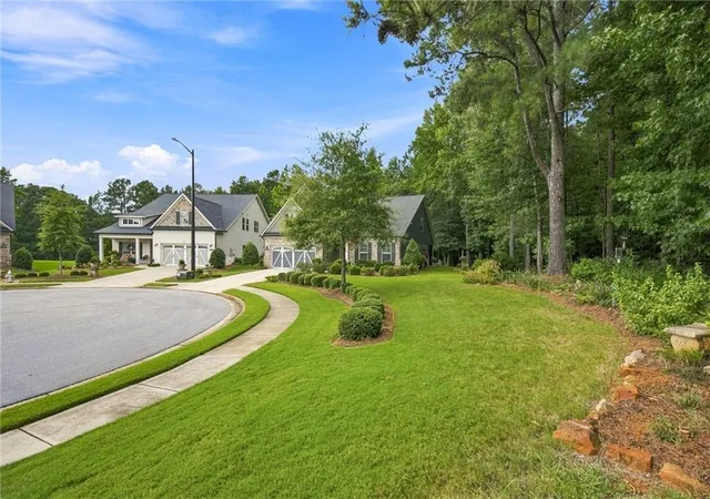 Photo 3 of Sale Pending at 301 Ellington Dr, Canton, GA 30115 | MLS# 7826038 | Listing updated on 2026-09-17