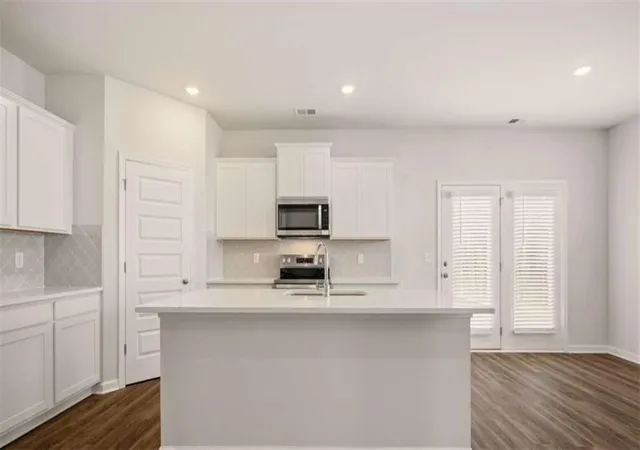 Photo 4 of Single family home for sale at 11994 Aukerman Way, Hampton, GA 30228 | MLS# 7787764 | Listing updated on 2026-09-11