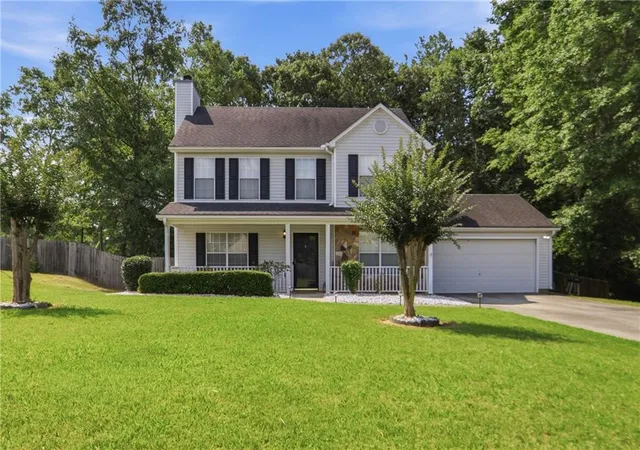 Homes for sale in Loganville, GA | 3740 Michaels Creek Wy, Loganville, GA 30052 | MLS# 7799399