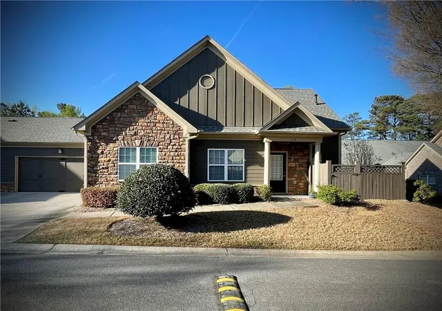Homes for sale in Woodstock, GA | 212 Glens Loop, Woodstock, GA 30188 | MLS# 7740042