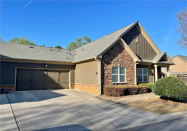 Homes for sale in Woodstock, GA | 212 Glens Loop, Woodstock, GA 30188 | MLS# 7740042
