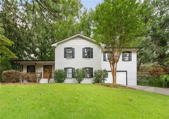 1st image of 3844 Lake Dr Se, Smyrna, GA 30082 | MLS# 7629411