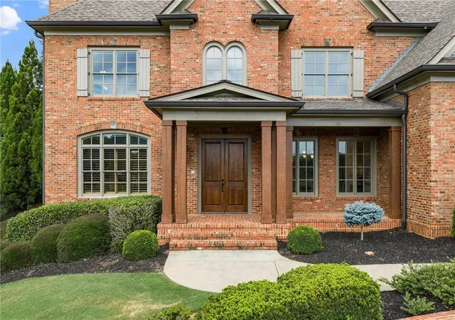 Photo 3 of Sale Pending at 16060 Segwick Dr, Alpharetta, GA 30004 | MLS# 7810908 | Listing updated on 2026-09-09