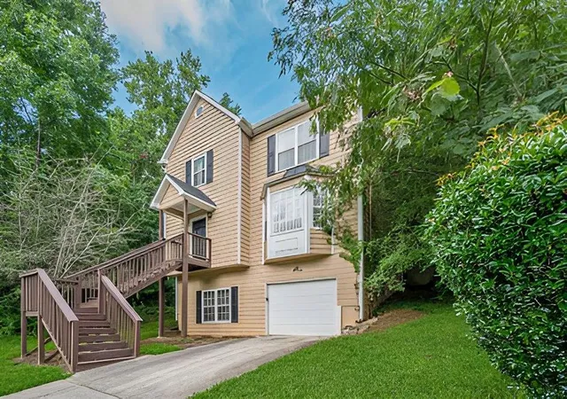Photo 3 of Single family home for sale at 4231 Wexford Downs Way, Acworth, GA 30101 | MLS# 7799927 | Listing updated on 2026-10-06