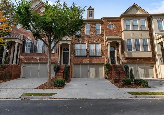 4th image of 2872 Overlook Wy Ne, Atlanta, GA 30324 | MLS# 7753805