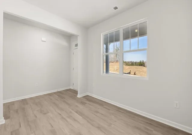 3rd image of 2945 Holden St, Gainesville, GA 30507 | MLS# 7806073