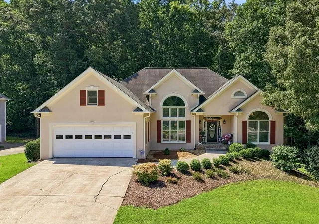 Photo 1 of Sale Pending at 110 Copper Ridge Dr, Woodstock, GA 30188 | MLS# 7814174 | Listing updated on 2026-08-10