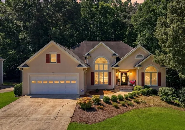 Photo 2 of Sale Pending at 110 Copper Ridge Dr, Woodstock, GA 30188 | MLS# 7814174 | Listing updated on 2026-08-10