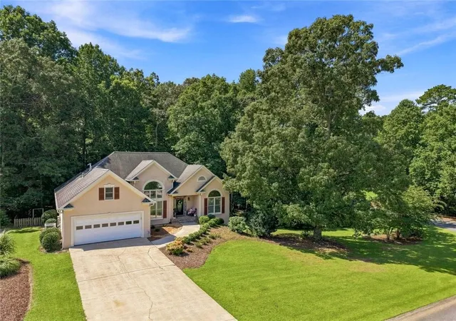Photo 3 of Sale Pending at 110 Copper Ridge Dr, Woodstock, GA 30188 | MLS# 7814174 | Listing updated on 2026-08-10