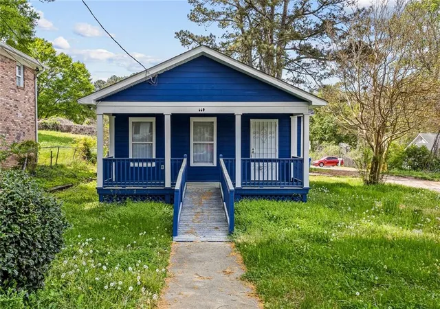 1st image of 660 Cedar Ave Nw, Atlanta, GA 30318 | MLS# 7747199
