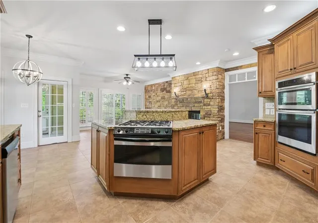 Photo 2 of Sale Pending at 1038 Overlook Dr, Villa Rica, GA 30180 | MLS# 7799631 | Listing updated on 2026-09-01