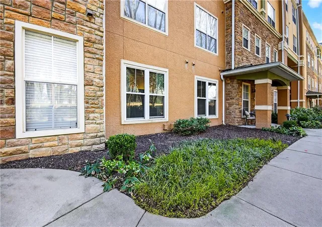 Homes for sale in Brookhaven, GA | 10 Perimeter Summit Blvd Ne #4113, Brookhaven, GA 30319 | MLS# 7801988