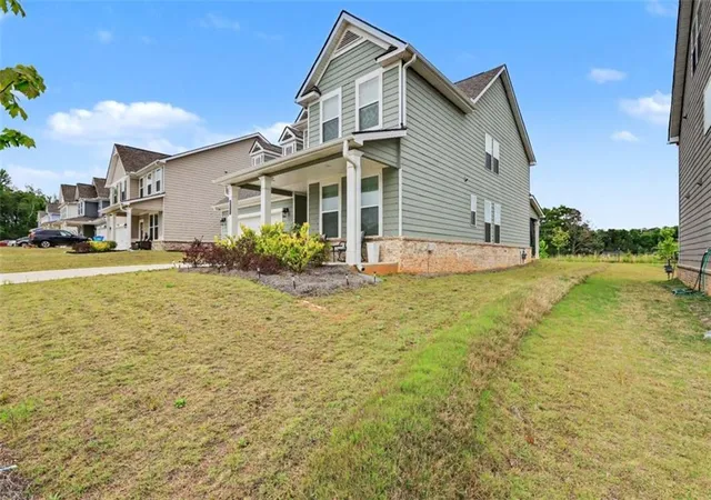 Photo 3 of Single family home for sale at 521 Teversham Dr, Mcdonough, GA 30253 | MLS# 7811821 | Listing updated on 2026-08-12