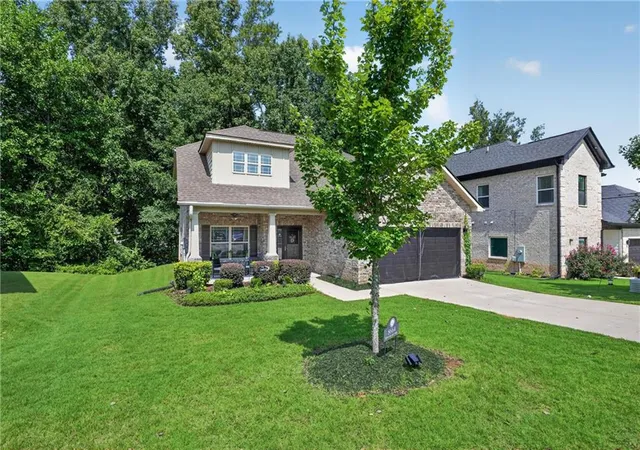 Photo 3 of Sale Pending at 8664 Spivey Village Trl, Jonesboro, GA 30236 | MLS# 7822136 | Listing updated on 2026-09-28