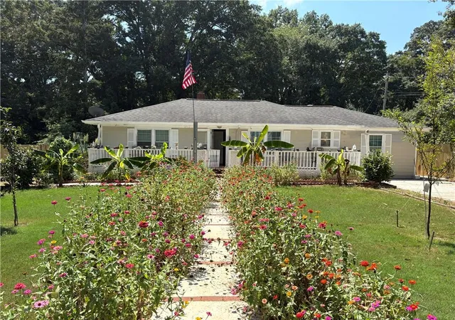 Photo 2 of Single family home for sale at 309 Glen Iris Dr, Monroe, GA 30655 | MLS# 7827624 | Listing updated on 2026-09-11