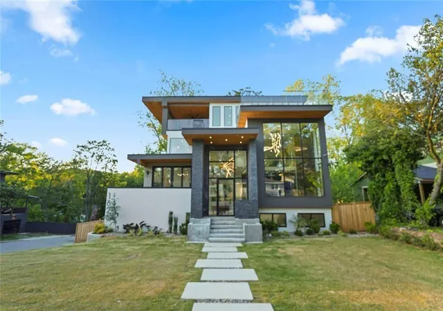 1st image of 1625 Emerald Ave Sw, Atlanta, GA 30310 | MLS# 7758202