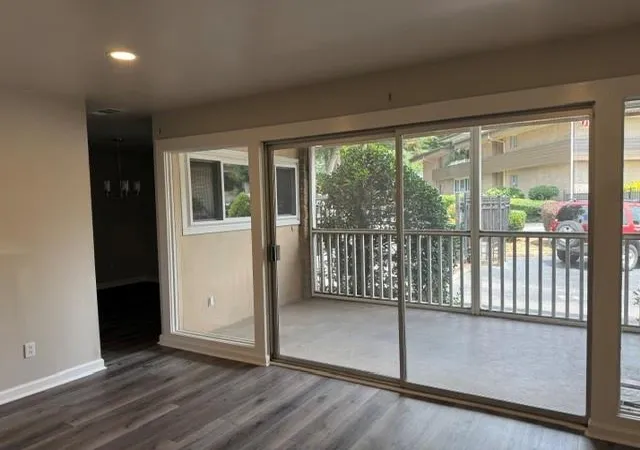 2nd image of 346 Carpenter Dr #3, Sandy Springs, GA 30328 | MLS# 7819280