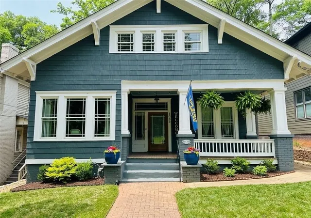 Photo 1 of Single family home for sale at 1033 Oak St Sw, Atlanta, GA 30310 | MLS# 7853316 | Listing updated on 2026-10-15