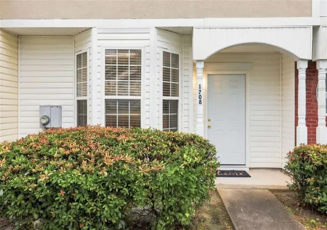2nd image of 1708 Camden Forrest Trl, Riverdale, GA 30296 | MLS# 7805432