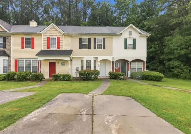 3rd image of 1708 Camden Forrest Trl, Riverdale, GA 30296 | MLS# 7805432