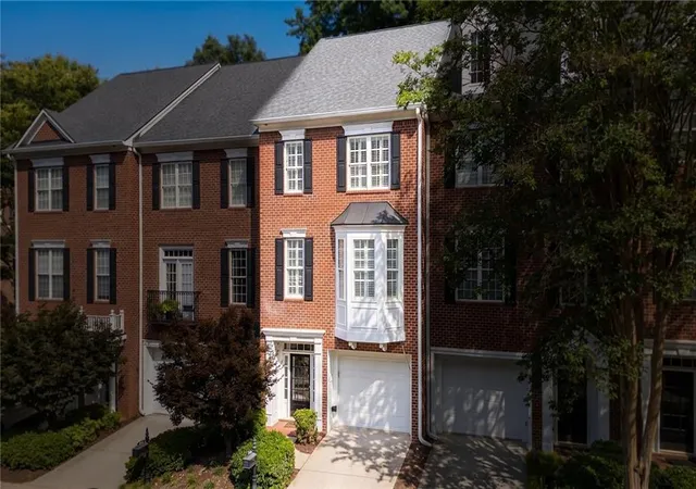2nd image of 1806 Waters Edge Trl, Roswell, GA 30075 | MLS# 7819145