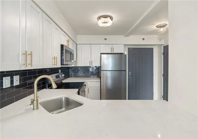 Photo 3 of Condo for sale at 2870 Pharr Ct S NW #1702, Atlanta, GA 30305 | MLS# 7804386 | Listing updated on 2026-08-27