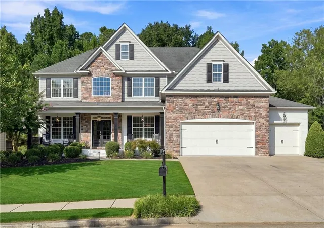 Photo 2 of Single family home for sale at 180 Lakestone Pkwy, Woodstock, GA 30188 | MLS# 7819899 | Listing updated on 2026-08-22