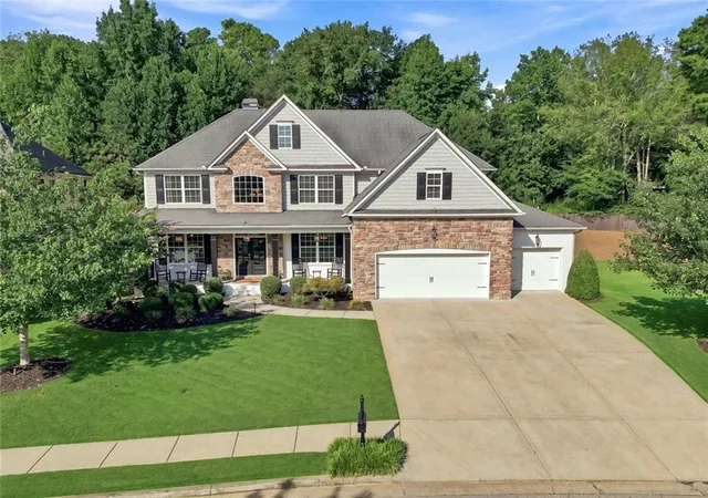 Photo 3 of Single family home for sale at 180 Lakestone Pkwy, Woodstock, GA 30188 | MLS# 7819899 | Listing updated on 2026-08-22