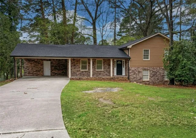 Homes for sale in Stone Mountain, GA | 1481 Smokehouse Ln, Stone Mountain, GA 30088 | MLS# 7778530
