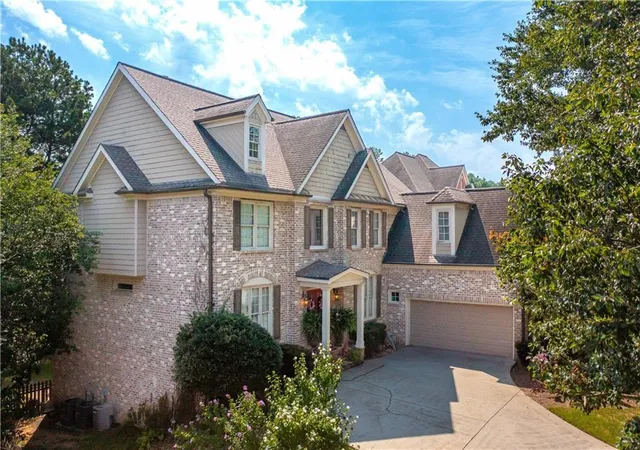 Photo 3 of Single family home for sale at 958 Wood Duck Ct, Snellville, GA 30078 | MLS# 7800899 | Listing updated on 2026-08-18