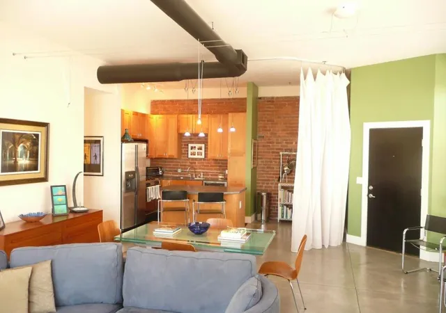 Condominium at 350 Peters St Sw #21, Atlanta, GA 30313 | MLS# 5614513 | | Sold on 2016-01-15